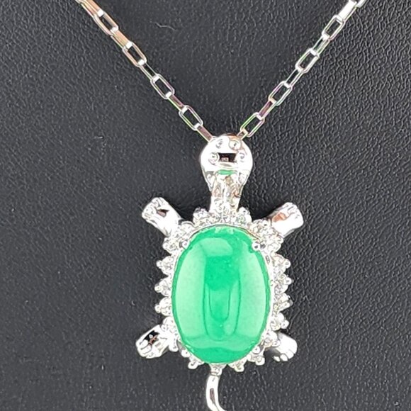Charming Jade Turtle Necklace – Brand New & Beautiful - Picture 10 of 11
